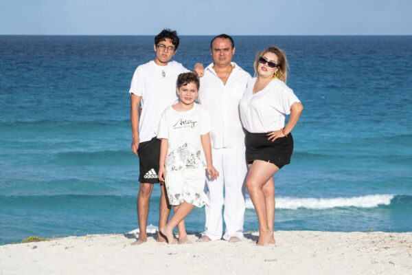 Familia-Playa - Tony Sánchez Ruiz