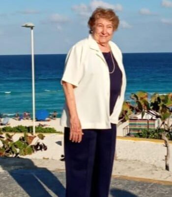 abue 2 - Diana León